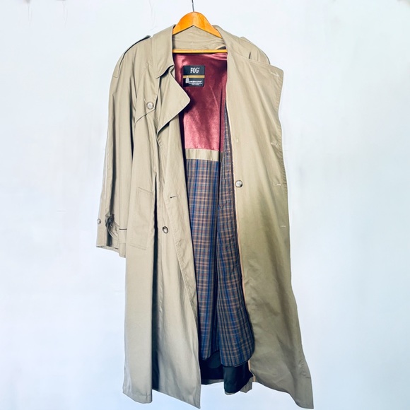 Vintage London Fog Trench Coat - Picture 3 of 7